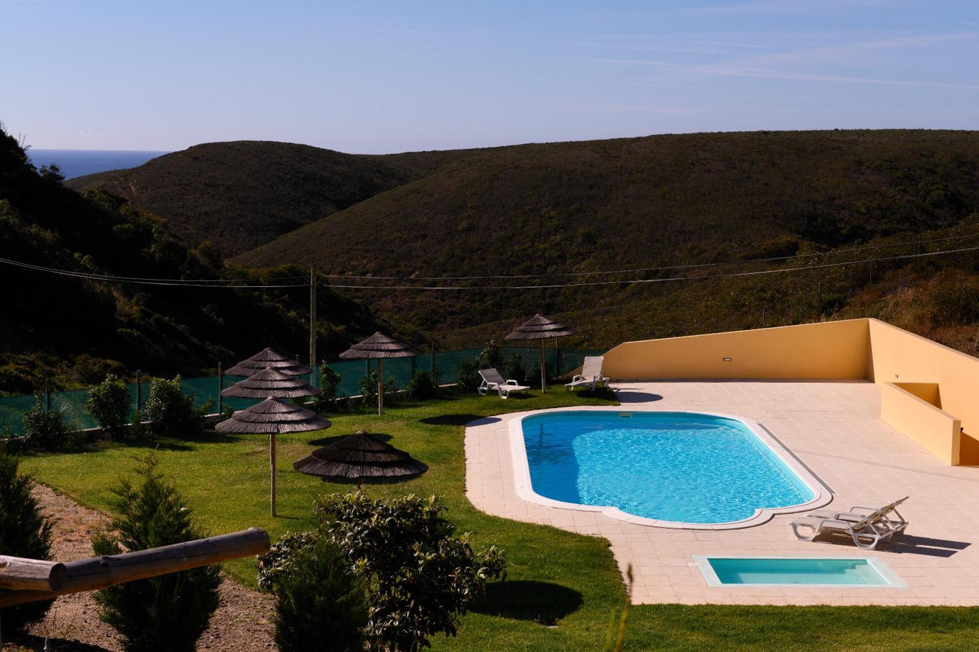 Falesias Da Arrifana Praia da Arrifana Exteriör bild